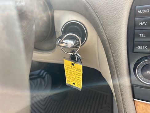 Used 2007 Mercedes-Benz SL 550 w/ Premium Pkg I image 20