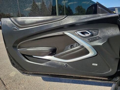 Used 2018 Chevrolet Camaro SS RWD image 18