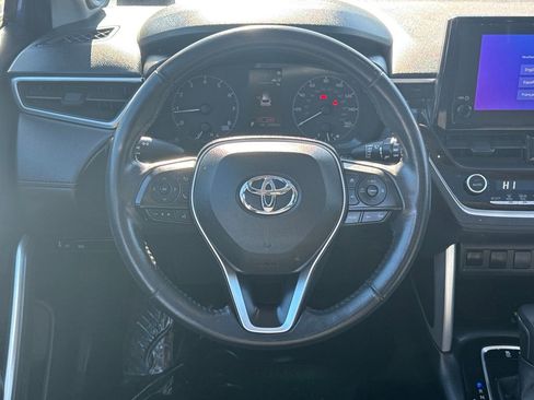 Used 2023 Toyota Corolla Cross LE image 12