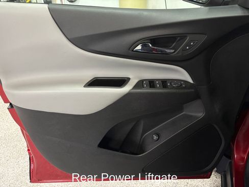 Used 2022 Chevrolet Equinox LT image 12