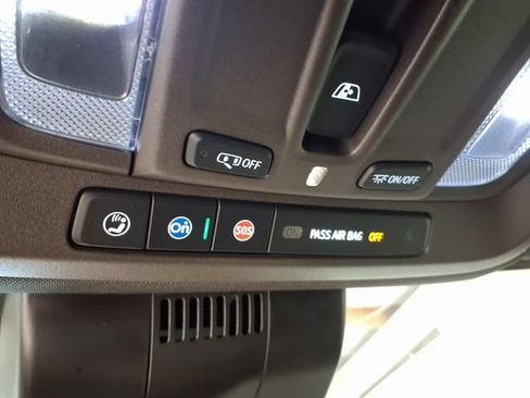 Used 2025 Chevrolet Silverado 2500 LT AWD/4WD image 19