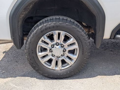 Certified 2022 GMC Sierra 2500 Denali AWD/4WD image 3