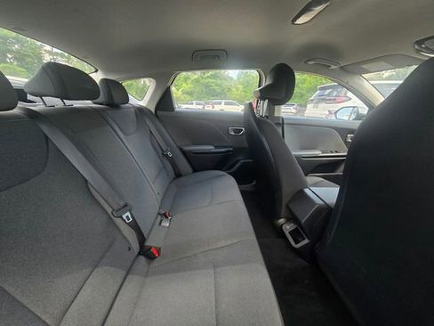 Used 2025 Kia K4 FWD image 11