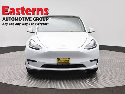 Used 2021 Tesla Model Y Long Range AWD/4WD image 2