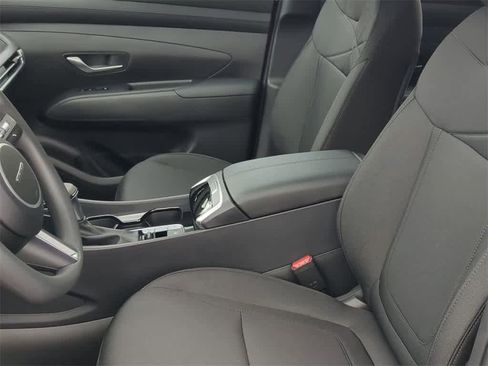 New 2026 Hyundai Tucson SE image 17