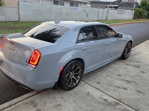 Used 2016 Chrysler 300 S w/ 300S Premium Group image 5
