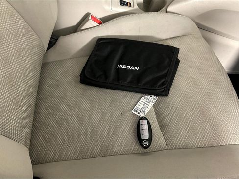 Used 2021 Nissan Rogue Sport SV AWD/4WD image 34