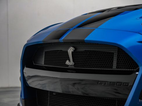 Used 2021 Ford Mustang Shelby GT500 w/ Carbon Fiber Track Pack RWD image 37
