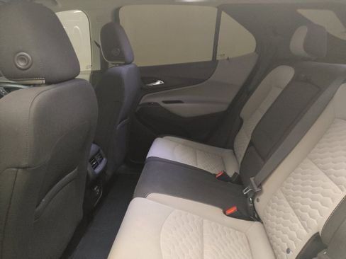 Used 2021 Chevrolet Equinox LT FWD image 18