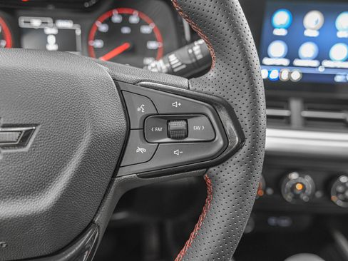 Used 2024 Chevrolet Trax RS image 21