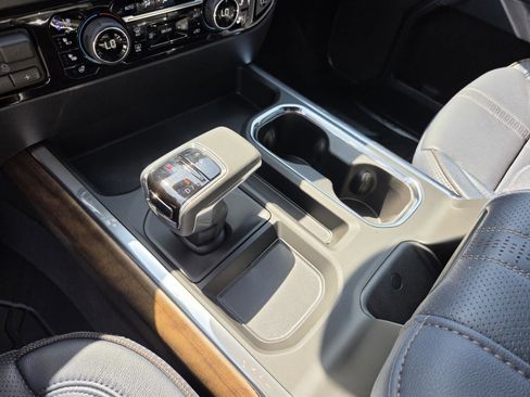 New 2026 Chevrolet Silverado 1500 High Country w/ Technology Package AWD/4WD image 19