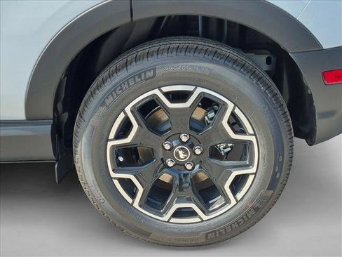 New 2026 Ford Bronco Sport Outer Banks w/ Outer Banks Tech Package+ AWD/4WD image 9