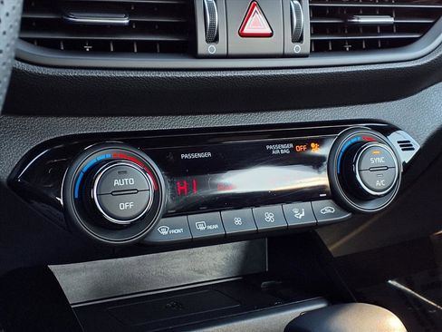 Used 2023 Kia Forte GT image 19