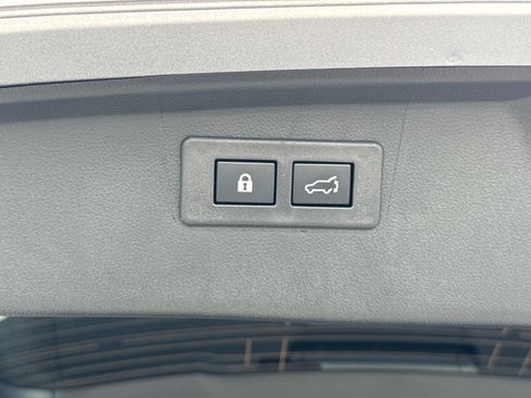 Used 2025 Subaru Outback Wilderness AWD/4WD image 13