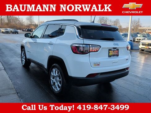 Used 2022 Jeep Compass Latitude image 5