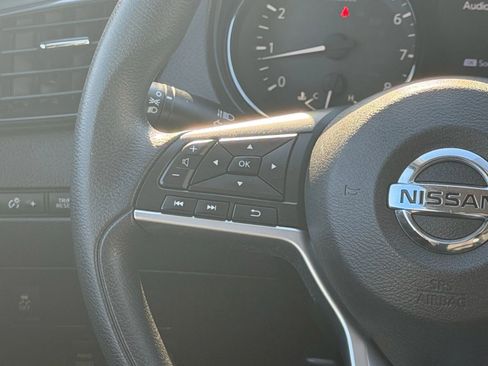 Used 2019 Nissan Rogue Sport S image 23