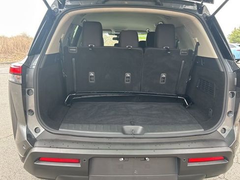 Certified 2023 Nissan Pathfinder SV w/ Black Appearance Package image 24