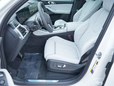New 2026 BMW X5 xDrive50e w/ M Sport Package image 11