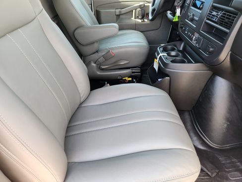 New 2026 Chevrolet Express 2500 w/ Driver Convenience Package image 10