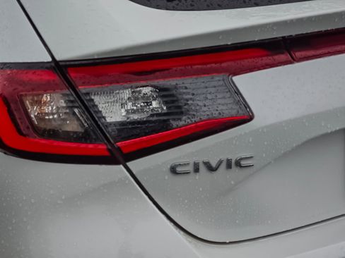 Used 2024 Honda Civic EX-L image 26