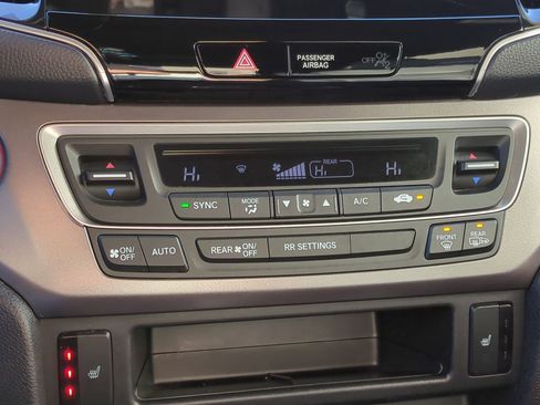 Used 2024 Honda Passport EX-L image 25