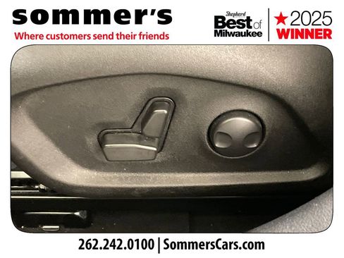 Used 2023 Jeep Renegade Limited image 10