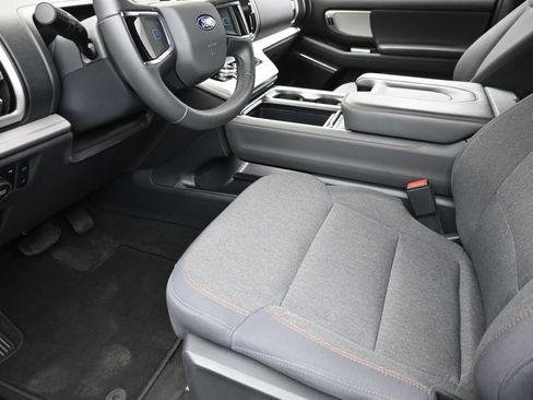 Used 2025 Ford Expedition Max Active AWD/4WD image 19