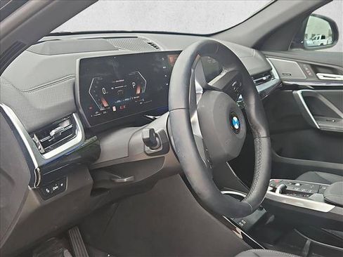 Used 2026 BMW X2 xDrive28i w/ Technology Package AWD/4WD image 2