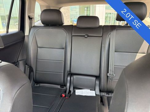 Used 2021 Volkswagen Tiguan SE AWD/4WD image 8