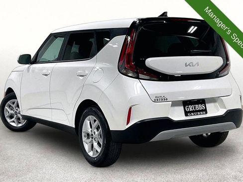 Used 2025 Kia Soul LX w/ LX Technology Package FWD image 15