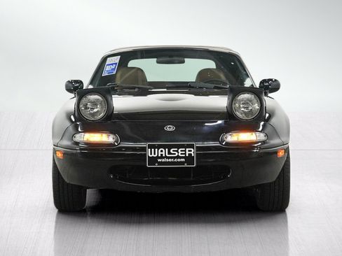 Used 1997 MAZDA MX-5 Miata RWD image 8