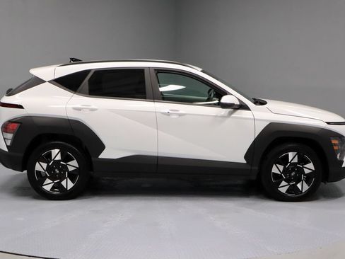 Used 2025 Hyundai Kona SEL FWD image 5