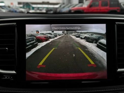 Used 2025 Chrysler Pacifica Limited image 43