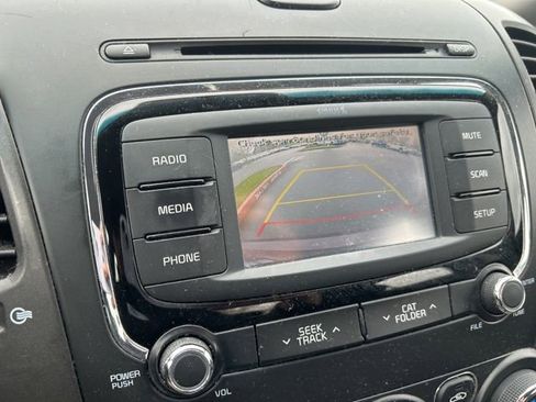 Used 2018 Kia Forte LX w/ LX Rear Camera Package image 8