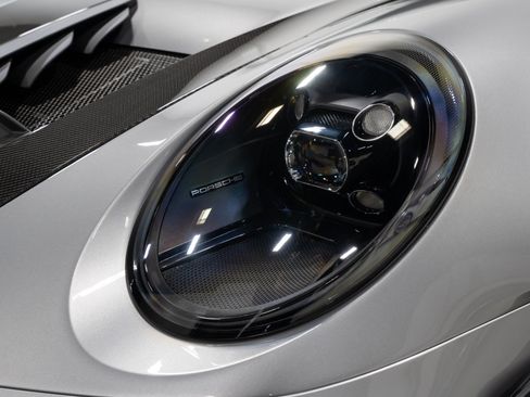 Used 2025 Porsche 911 GT3 RS RWD image 19