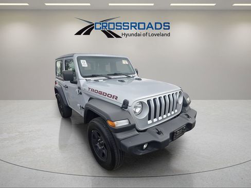 Used 2023 Jeep Wrangler Sport image 9