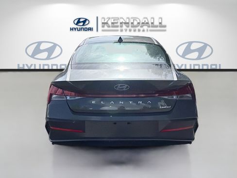 New 2026 Hyundai Elantra Limited FWD image 5