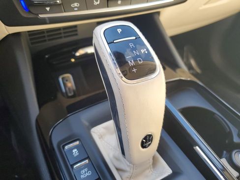 Used 2019 Maserati Levante image 27