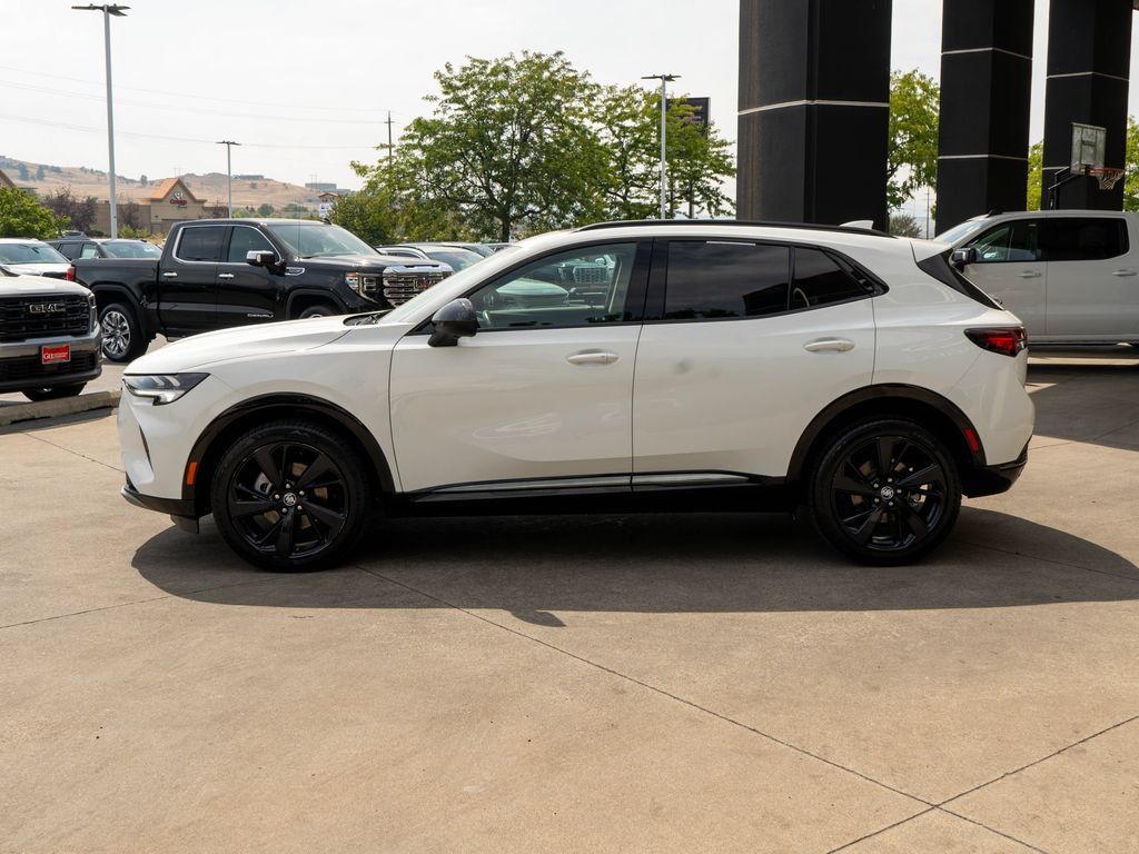 Certified 2023 Buick Envision Essence w/ Technology Package I AWD/4WD image 4