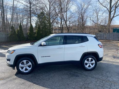 Used 2017 Jeep Compass Latitude w/ Popular Equipment Group image 2