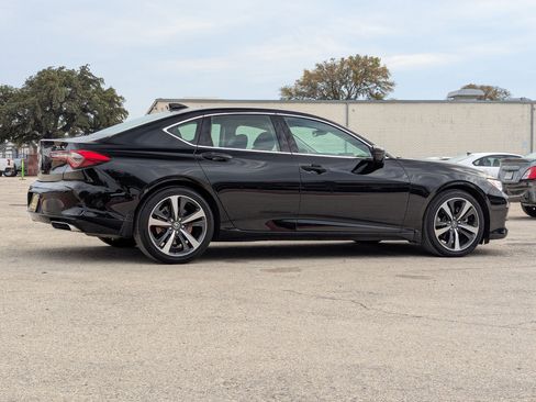 Certified 2025 Acura TLX w/ Technology Package image 4