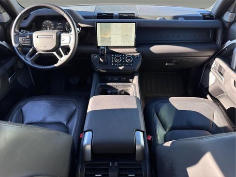 Used 2024 Land Rover Defender 130 X-Dynamic SE image 19