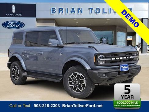 New 2025 Ford Bronco Outer Banks image 1