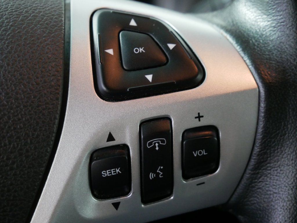 Used 2015 Ford Explorer XLT w/ Equipment Group 202B AWD/4WD image 26