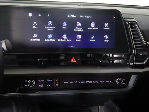 Used 2025 Kia Sportage EX w/ Premium Package FWD image 42