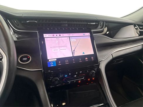 Used 2022 Jeep Grand Cherokee L Limited w/ Luxury Tech Group II image 14