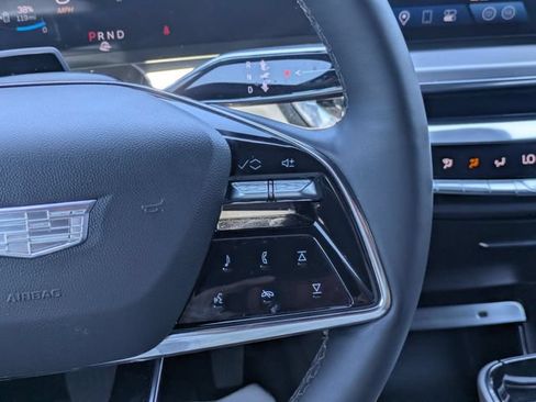 Used 2024 Cadillac Lyriq Luxury RWD image 17