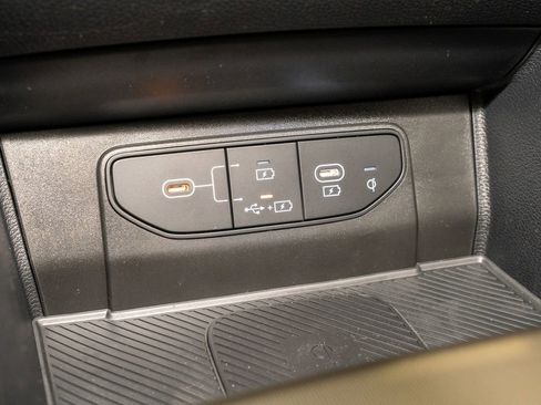 New 2026 Kia Sportage SX image 11