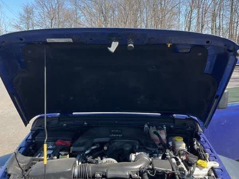 Used 2018 Jeep Wrangler Unlimited Sport image 24