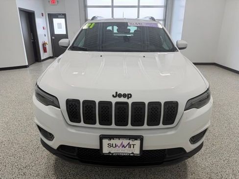 Used 2021 Jeep Cherokee Latitude Plus AWD/4WD image 7